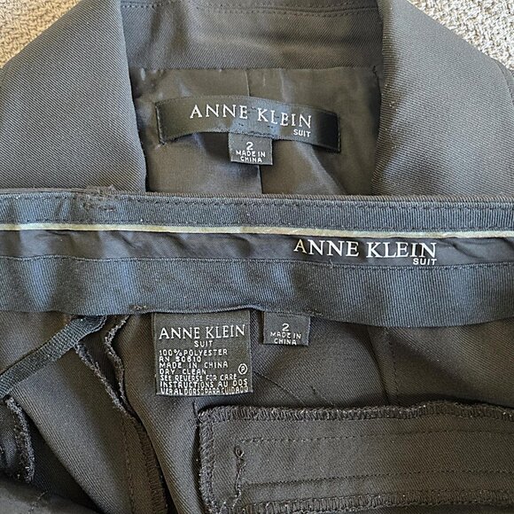 Anne Klein Lightweight Pant Suit - Picture 4 of 10
